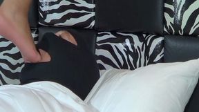 FOOT FOUPCKING MOUTH AND FOOT SMOTHERING FULL BRUNA AVAZ AND MALE SLAVE