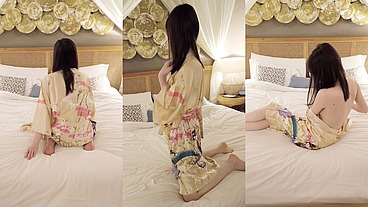 Free pose wearing Japanese Kimono
