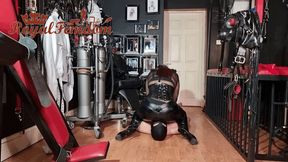 Latex Full Weight Facesitting 2 4K Resolution