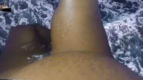 Giantess At Sea 4K