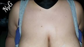 confinados por el covid19, bajamos al garage y ninfa me hace una mamada. video especial red completo con corrida en sus tetas y sin m&uacute;sica ni efectos.
