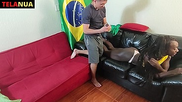 FERNANDA CHOCOLATTE JOGA AS BOLAS NESSE BUNDÃO JAPA LOKI NO RITMO DA COPA DO MUNDO 2022