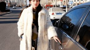 Cute girl pedal pumping qian21010701