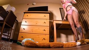 Elana Bunnz Full Weight Fishnets Trample the Plushies - Floor Cam 4K