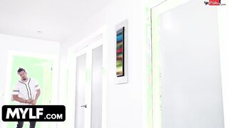 Long Tit Cougar wants a Creampie to gotten Pregnant