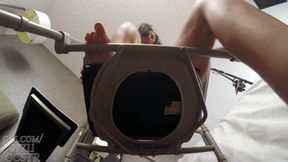 Garnet Rose Laptops Butt Crushed by Secretary - Toilet Cam 4K