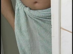 Mind blowing brunette babe gets her pussy and ass fucked by stud in bathtub
