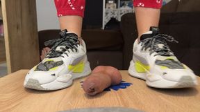 Shoejob with Puma RS green, black and white