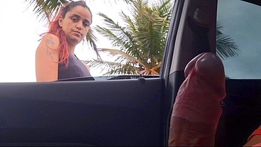 Masturbaçao arriscada na rua em público para gostosa na rua!