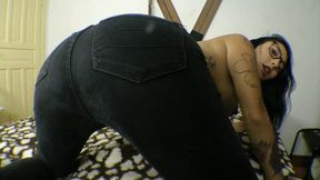 THE FANTASTIC AKEMY WITH ATOMIC FARTS IN JEANS - BY AKEMY LOVE - CLIP 4 IN FULL HD