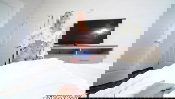 Candice wakes up Tony with a morning cock ride