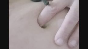 She fingers my bellybutton and makes me wet !!