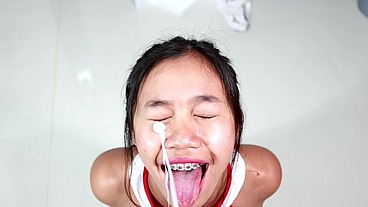 18 year cute teen cheerleader slut, tips to be a succesful team captain