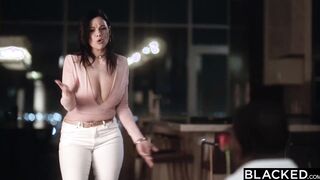 BLACKED Beautiful huge ebony cock-hungry Mona can land any man she wants