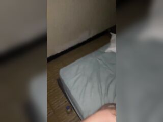 Mi Cuñado Entra A Mi Habitación A Buscar Algo, Pero Su Hermano No Está…¡Aprovecho Para Cogermelo!