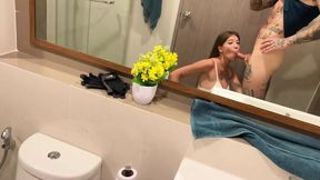 The guy secretly filmed the girl in the gym, approached her and offered to give a blowjob in the toilet