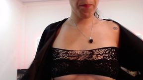 Amara Jons Members-Only Show
