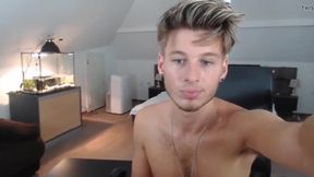 blonde teen With large rod cam