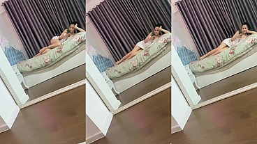 Alone in bed wanna fun