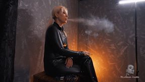 Smoker in leather catsuit 4K MP4