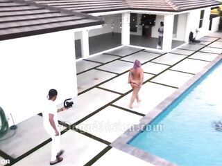 Bubble Booty mother I'd like to fuck Davina Raines