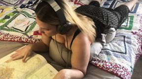 I Stretched My Stepmom's Limits Hard While She Focused on Her Reading Assignment