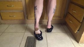Candid Dirty Feet Dipping in Slippers