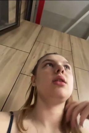 Squirting and Fingering Pink Pussy