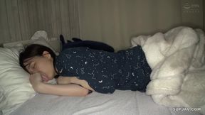Fap to Cute,ρήe Japanese Train Wreck in HD