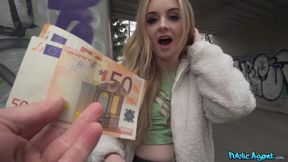 Blonde Brit Baby Kxtten Copulated in Public
