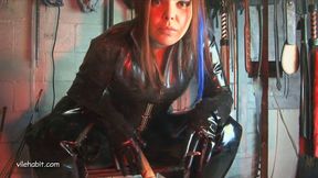Thoroughly Fucked By A Rubber Mistress 480p