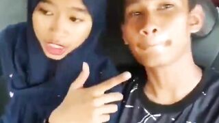 Awek Tudung Pacaran
