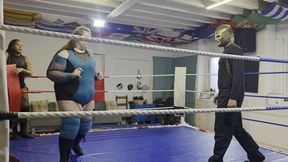 2 vs 1 Amazon Beatdown
