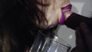 Stepmommy Helps me to Peeing into a Glass using her