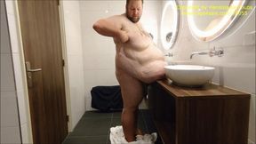DutchChub Bathroom Experiences