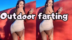 Outdoor farting