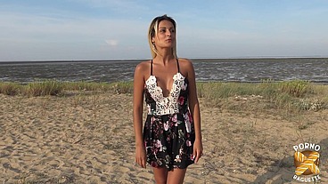 Lylou a une envie soudaine de sexe hard