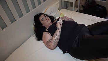 MOLLIGES TEENY POV MUND UND FOTZE GEFICKT