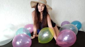 Lots of Darina balloons