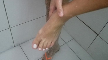 Resolvi filmar para vcs meu momento intimo tomando banho. O q será q rolou depois q saí do chuveiro?