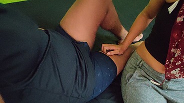 Malay girl is good at rocking on top of her bf, cums deep