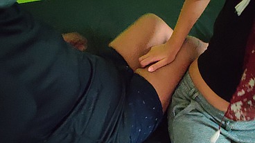 Malay girl is good at rocking on top of her bf, cums deep