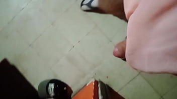 Mi novio me da una falda y le grab&oacute_ un video