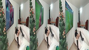 Mi Primamastra Se Calienta Viendo El Partido De España Vs Japon Le encanta tocarse La Concha Y El culo 3