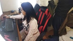 Webcamer Sucking a User