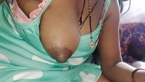 Desi marathi bhabhi pati ke lund se khel rahi hai,desi marathi bhabhi is playing with her husband&#039;s penis