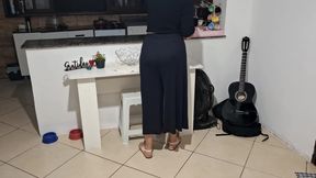 Stepson Asks His Stepmother for Help so He Can Cum.