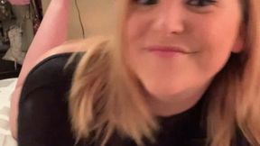 Milf Lizzy McFire loves sucking on big cock