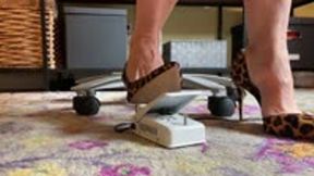 Sewing Pedal Pumping in Leopard D'orsay High Heel Pumps