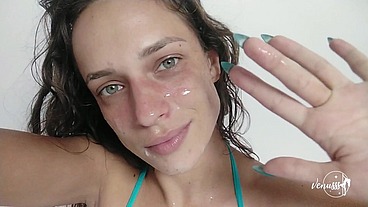 Provocação desde o avião para ser fodida o mais rápido possível até tomar porra